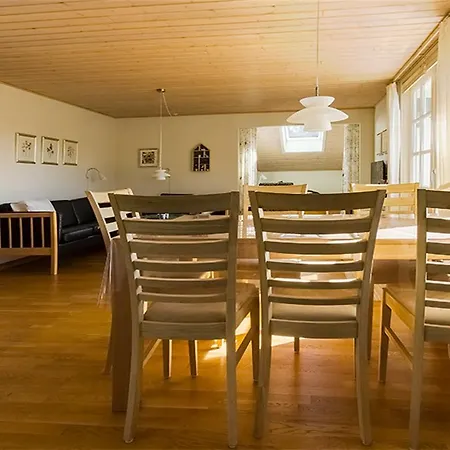 Four-bedroom Holiday In * Hals